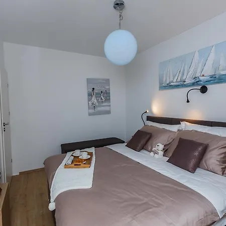 Katja * تروغير